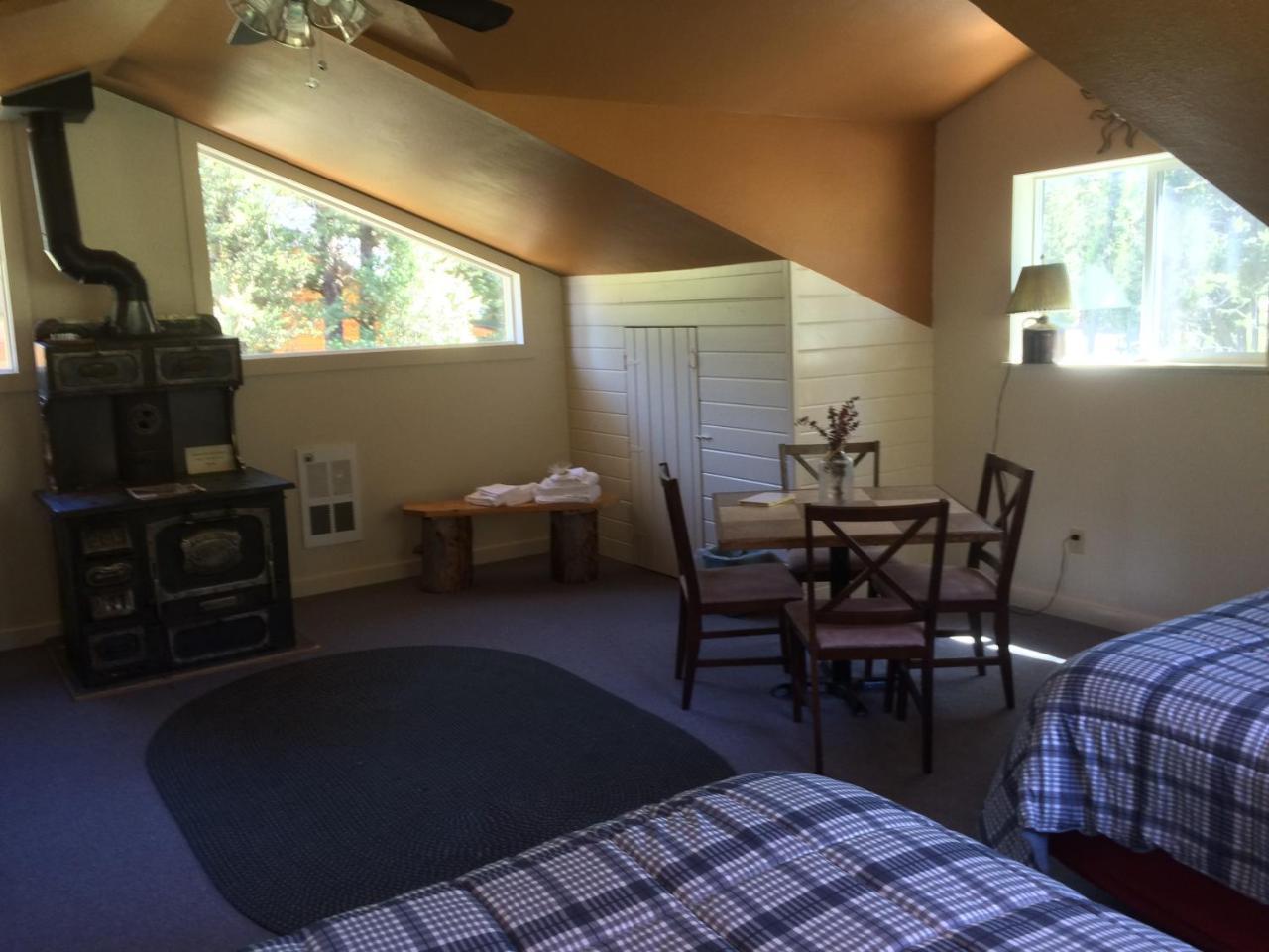 Boulder Creek Lodge Maxville 외부 사진